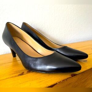 NWOT Naturalizer 7.5 Black Pumps Leather Upper